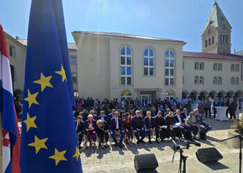 Vlada RH: 9,5 milijuna eura za projekte i programe od interesa za Hrvate u BiH