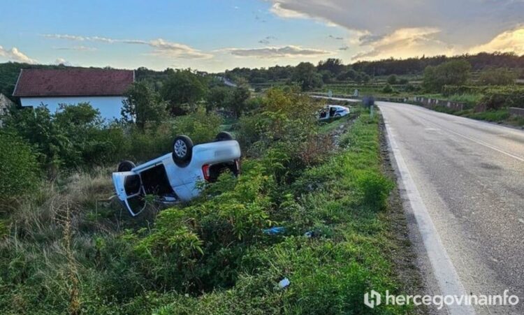Jedna osoba ozlijeđena u prevrtanju vozila na cesti Mostar – Čitluk