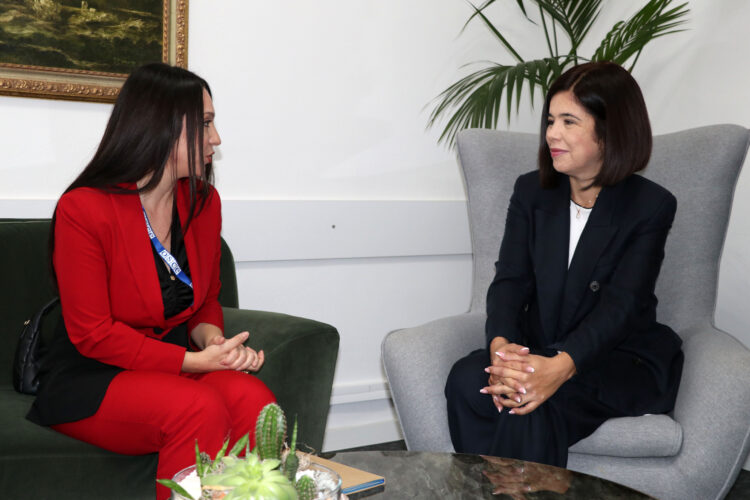 Nastupni posjet nove voditeljice mostarskog ureda OESS-a kod predsjednice Vlade HNŽ-a Buhač