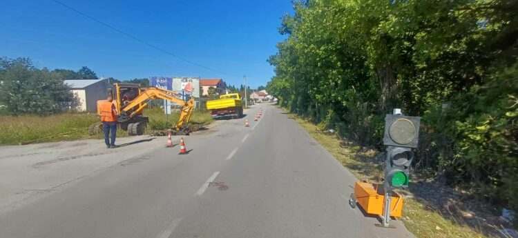 Radovi na dionici Tromeđa – Služanj