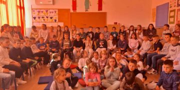 Osnovna škola Čerin sudjelovala u molitvenoj kampanji “Milijun djece moli krunicu”