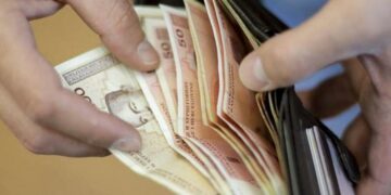 Prosječna neto plaća u BiH u kolovozu 1.579 KM