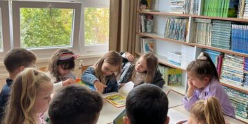 Učilica “Mali princ” posjetila školsku knjižnicu Osnovne škole fra Didaka Buntića