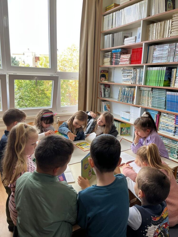 Učilica “Mali princ” posjetila školsku knjižnicu Osnovne škole fra Didaka Buntića
