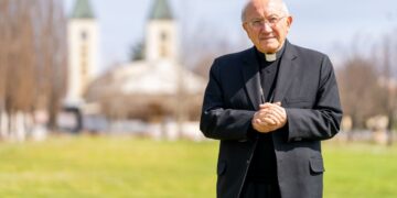 Apostolski vizitator za župu Međugorje, nadbiskup Aldo Cavalli: “Prisutnost biskupa ovdje znak je autonomije ovog mjesta pred cijelom Crkvom.”