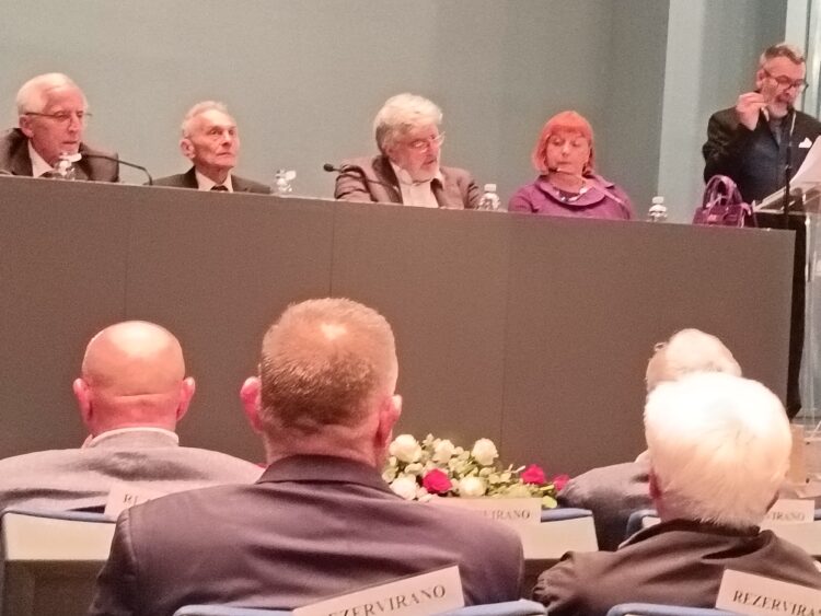 Veliko zanimanje za novu knjigu generala Ivana Tolja