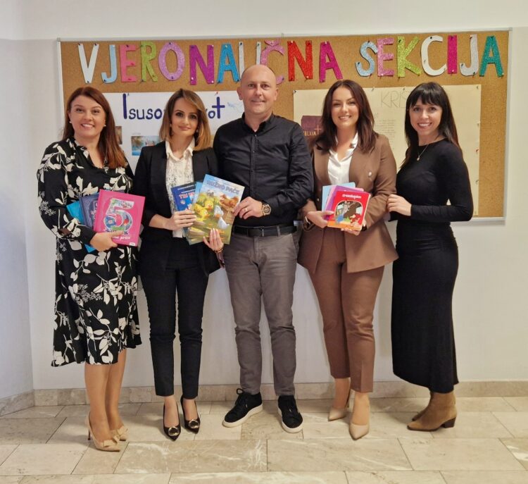 Druga osnovna škola Široki Brijeg se uključila u humanitarnu akciju „Otvori knjigu, zatvori ekran“