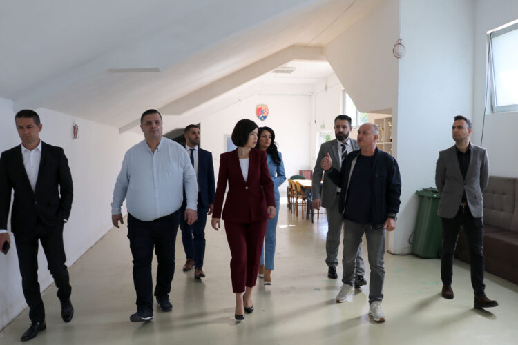 Buhač s ministrima u Neumu: “Nastavljamo ulagati u naš biser na obali”