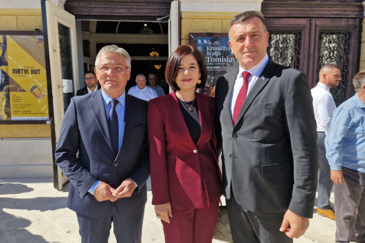 Predsjednica Vlade HNŽ-a na Svečanoj sjednici Skupštine Splitsko-dalmatinske županije