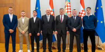 Predsjednik Milanović primio nagrađene studente sportaše: Među njima Brotnjak Ivan Niko Prusina