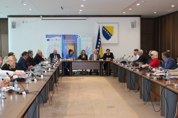 Okrugli stol „Pomagala bez poreza – život bez prepreka“ održan u Parlamentarnoj skupštini BiH
