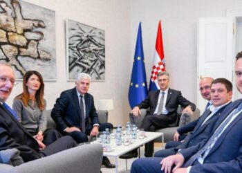 Sastanak dopredsjedatelja Doma naroda PS BiH i predsjednika Vlade Republike Hrvatske u Zagrebu