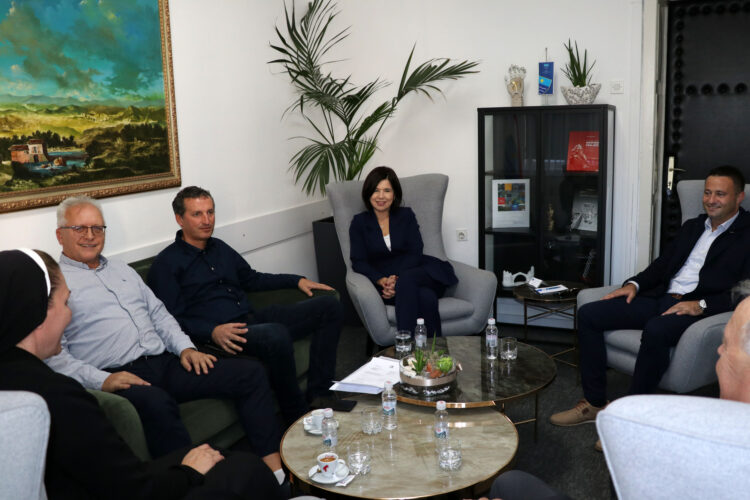 Vlada HNŽ: Susret predsjednice Buhač s hercegovačkim maslinarima