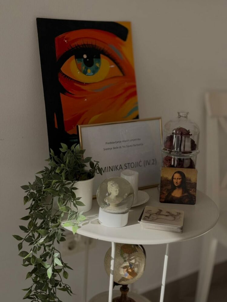 Kroz oči umjetnice: Treća izložba učenika SŠ dr. fra Slavka Barbarića