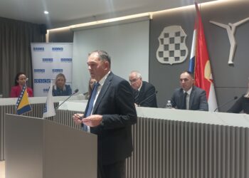 Predsjedatelj Doma naroda Parlamenta FBiH na tematskoj sesiji o mehanizmima zaštite od nasilja u obitelji i nasilja nad ženama u ZHŽ-u