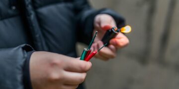 Nadležni pozivaju na oprez: Povećan broj ozljeda uporabom pirotehničkih sredstava u Mostaru, dječak iz Širokog Brijega zadobio opekline