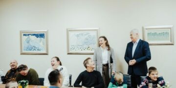 Korisnici Ustanove Sveti Josip Radnik i Udruge Susret nazočili svečanom prijemu kod predsjednika HNS-a BiH dr. Dragana Čovića