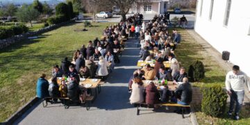 (FOTO) Tradicionalno okupljanje mještana Gornje Blatnice na četvrtu nedjelju došašća