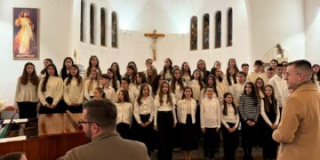 (FOTO) Božićni koncert Osnovne glazbene škole Brotnjo