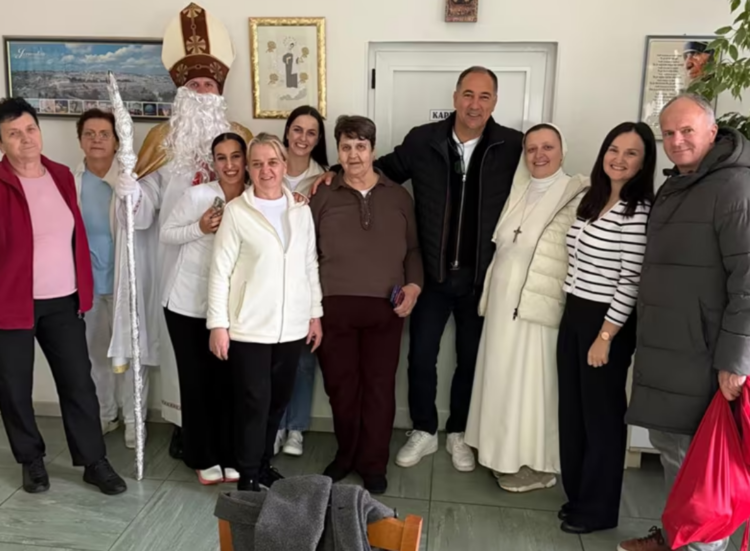 Stožer HŠK Zrinjski razveselio štićenike Doma Ivan Pavao II u Vionici