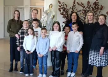 Učenici OŠ Čerin gostovali u emisiji “Kocka vedrine” na Radio postaji Mir Međugorje