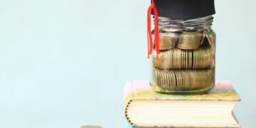 Javni natječaj za dodjelu stipendija studentima – pripadnicima hrvatskog naroda izvan Republike Hrvatske