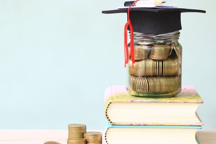 Javni natječaj za dodjelu stipendija studentima – pripadnicima hrvatskog naroda izvan Republike Hrvatske