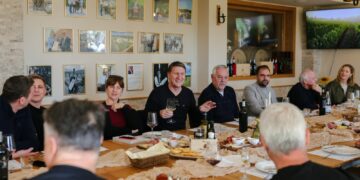 Vinarija Marijanović ugostila Tomislava Bralića i Klapu Intrade