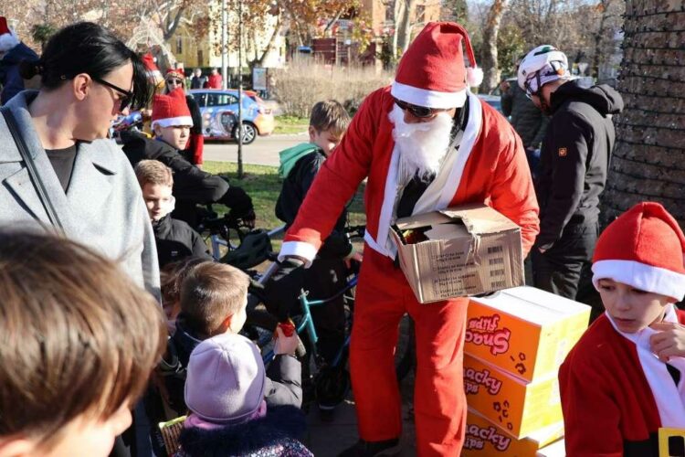 Održana tradicionalna 14. biciklijada Djedova Božićnjaka u Mostaru