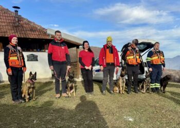 BiH dobila prve licencirane potražne pse po međunarodnim standardima