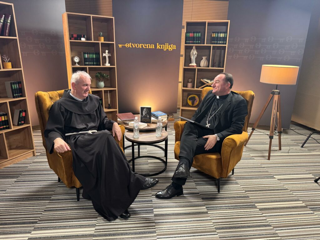 U četvrtak „Otvorena knjiga“ – novi podcast Radiopostaje Mir Međugorje, koji uređuju mons. Petar Palić i fra Jozo Grbeš