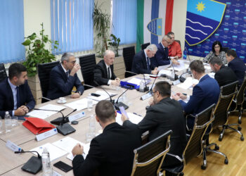 Vlada HNŽ nastavlja s potporama mladim obiteljima, kulturi i turizmu