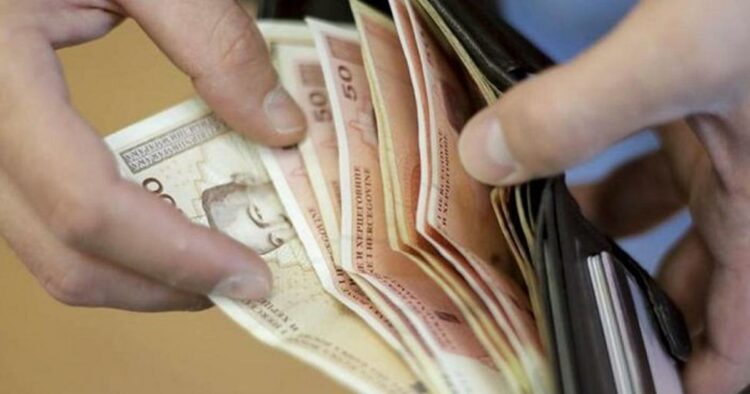 U studenom prosječna neto plaća u FBiH 1.622 KM