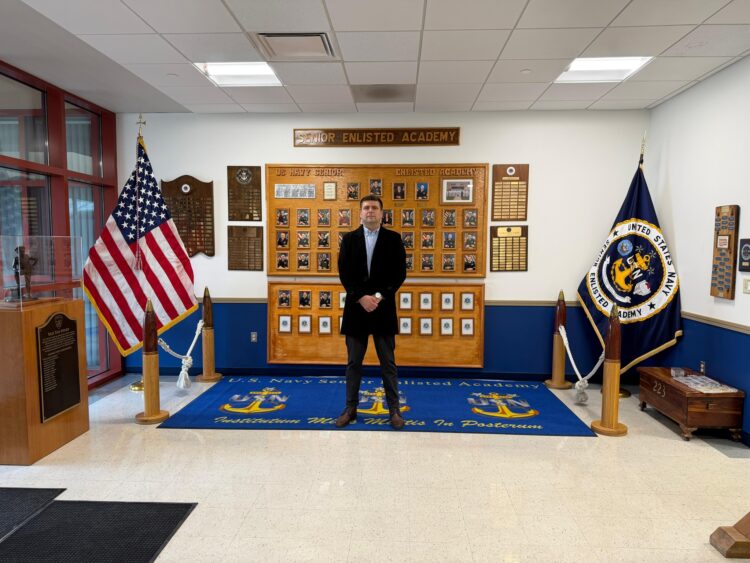 Brotnjak Slaven Markota u posjeti Tomich Hallu, simbolu herojstva Petra Hercega Tomića