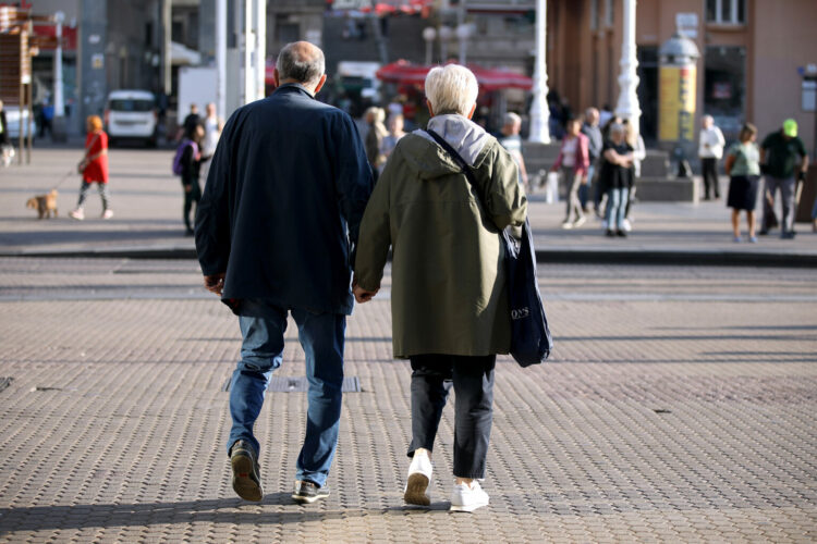 Danas isplata mirovina za prosinac