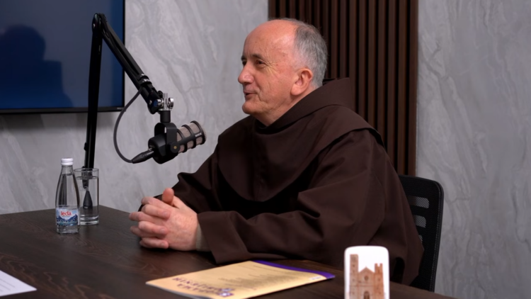 (VIDEO) Brotnjak fra Miljenko Stojić o vjeri, povijesti i sjećanju na hercegovačke mučenike