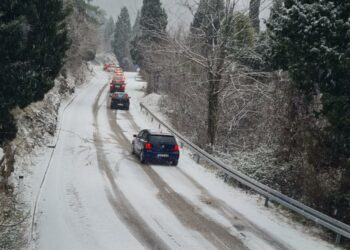 Velika kolona i zastoj na Kobilovači: Vozači se pozivaju na oprez i strpljenje!