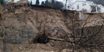 Aktiviralo se klizište kod Mostara, oštećena cesta prema Gorancima