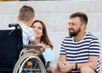 Uskoro novi zakon o roditeljima njegovateljima: Tko sve može biti njegovatelj?