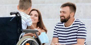 Uskoro novi zakon o roditeljima njegovateljima: Tko sve može biti njegovatelj?