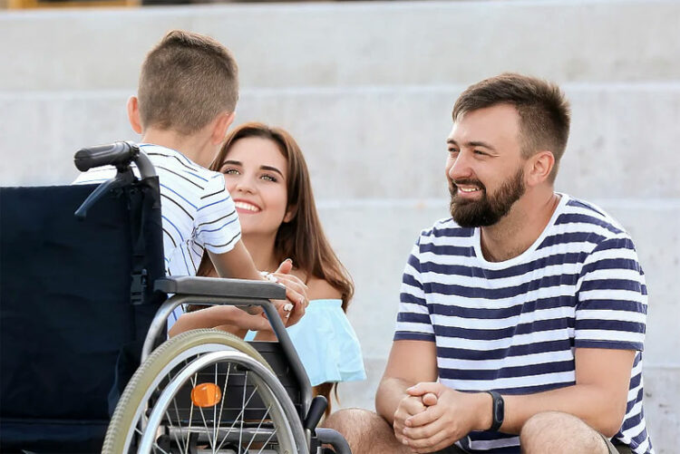 Uskoro novi zakon o roditeljima njegovateljima: Tko sve može biti njegovatelj?