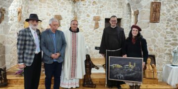 Gradnići: Otvorena izložba skulptura Ljube Mihalja i slika Srećka Sliškovića