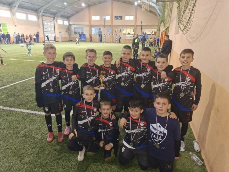 Borbenost, emocije i uspjeh F.A.Ž.Č.: Generacija 2016 na Herceg Sport Kupu osvojila srebro