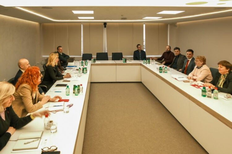 RAK i AKOP BiH razgovarali o suzbijanju ilegalnih IPTV servisa i zaštiti tržišta