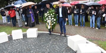 Odana počast jedanaestorici poginulih broćanskih učenika