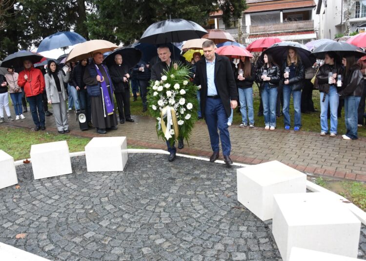 Odana počast jedanaestorici poginulih broćanskih učenika