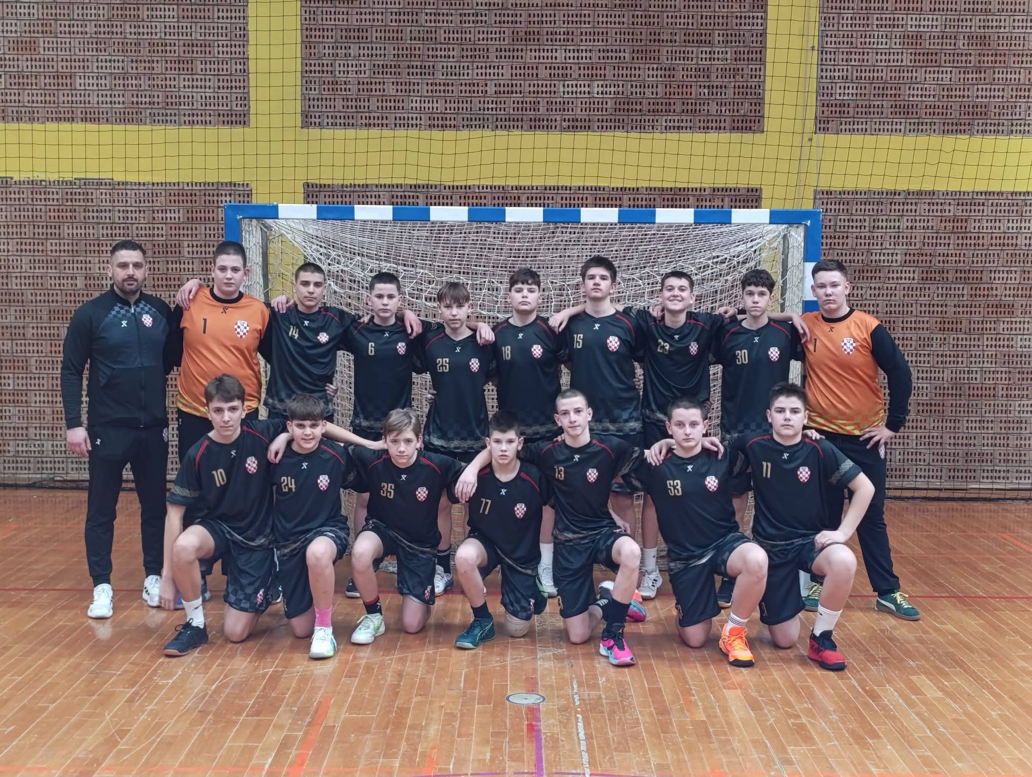 Novi korak u razvoju mladih: Selekcije Rukometnog saveza Herceg Bosne na međunarodnom turniru u Zagrebu – među njima i Brotnjaci Novi korak u razvoju mladih: Selekcije Rukometnog saveza Herceg Bosne na međunarodnom turniru u Zagrebu – među njima i Brotnjaci