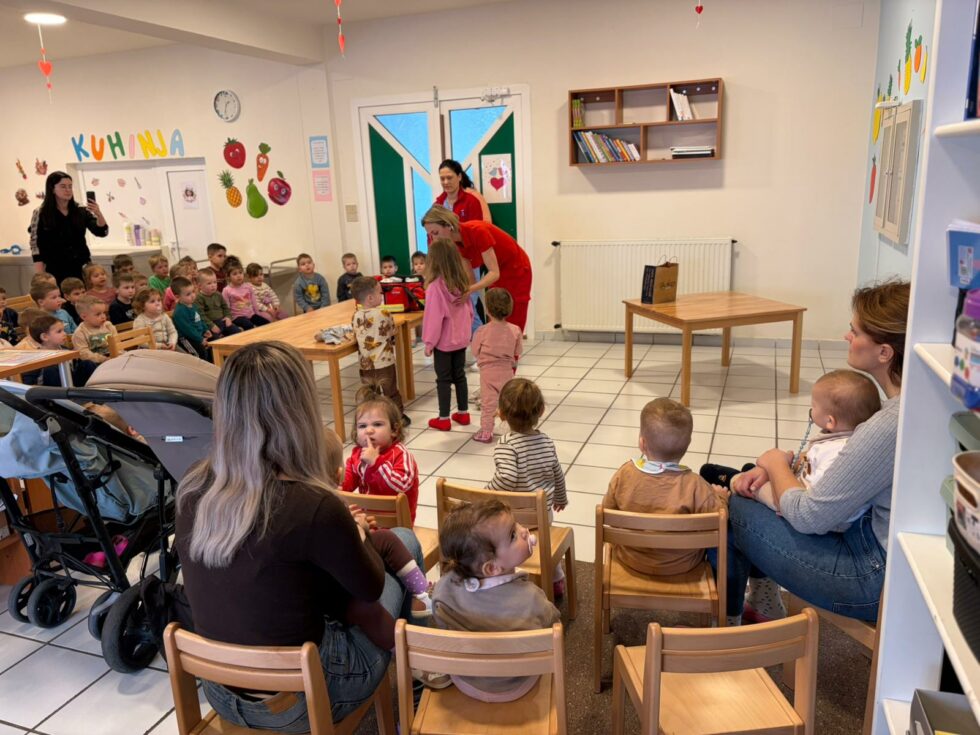 Medicinsko osoblje JZU Dom zdravlja Čitluk u posjeti Dječjem vrtiću Čitluk