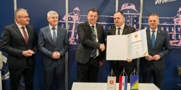 Brotnjaku Dariu Planiniću uručena Zahvalnica Grada Virovitice za doprinos gospodarskoj suradnji između Virovitice, RH i BiH