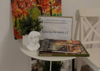 (FOTO) SŠ dr. fra Slavka Barbarića: Putovanje kroz boje i oblike